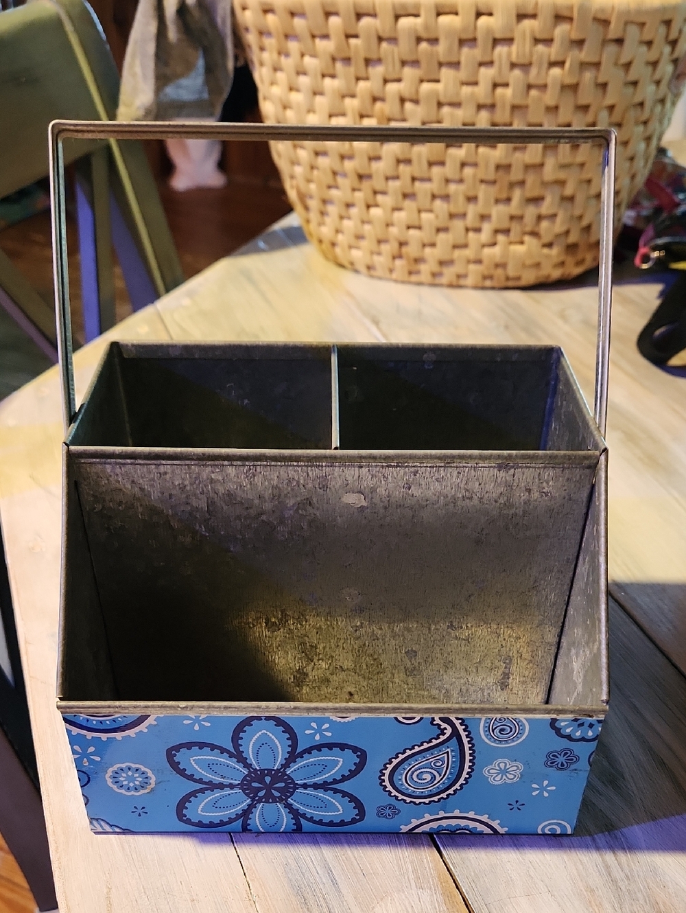 Vintage ! Metal Organizer With Handle Blue Paisley